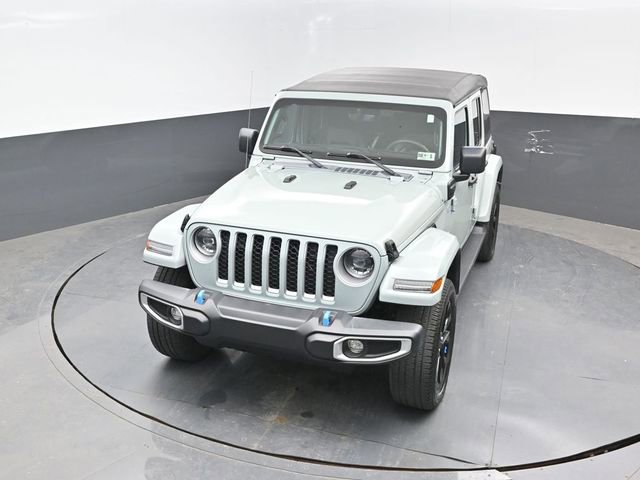 Used 2023 Jeep Wrangler Unlimited Sahara w/ Cold Weather Group AWD/4WD image 18