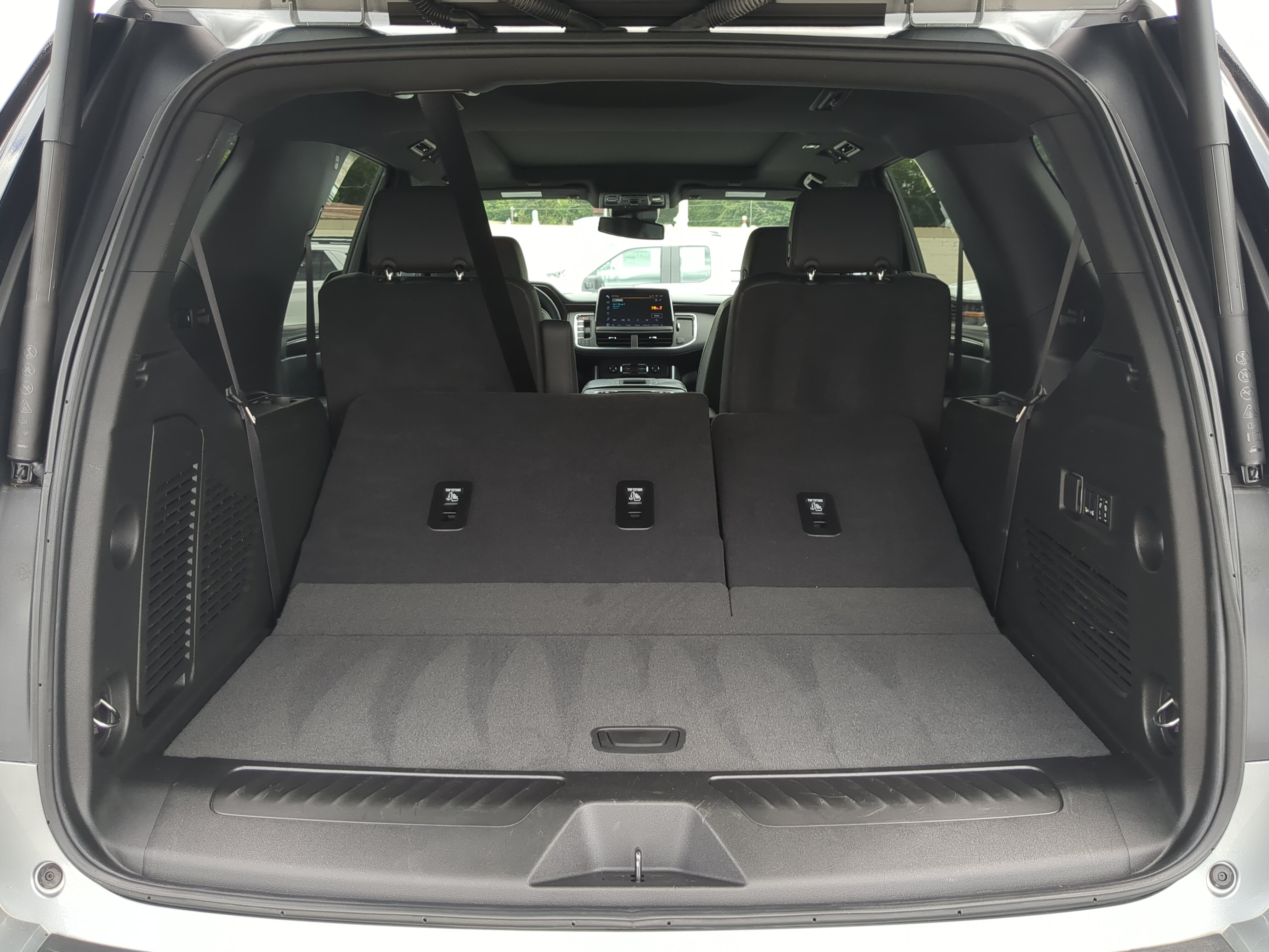 Used 2024 Chevrolet Tahoe LT w/ LT Signature Plus Package RWD image 11