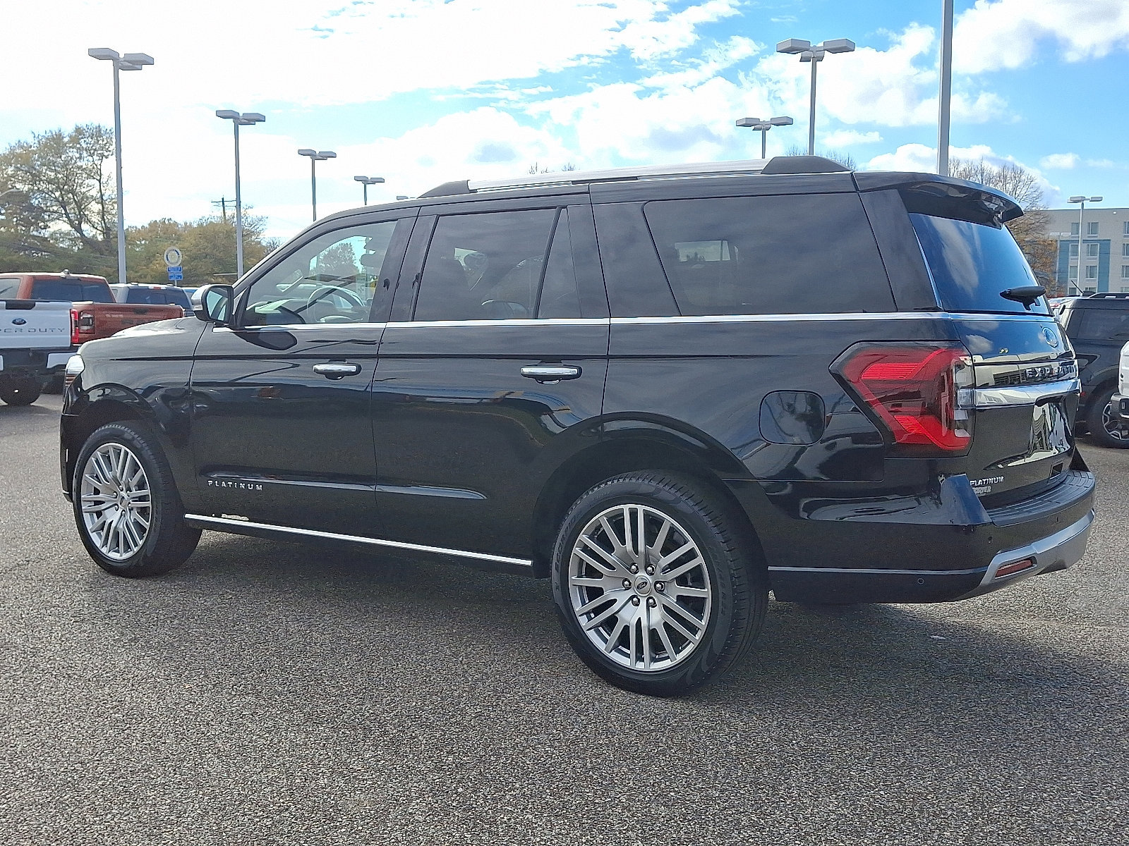 Certified 2024 Ford Expedition Platinum image 4