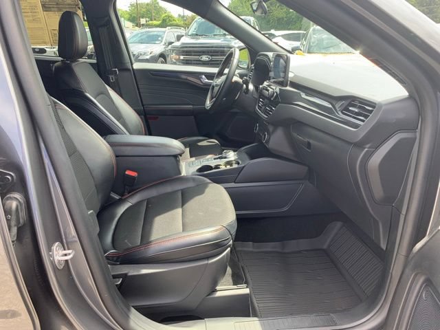 Certified 2025 Ford Escape ST-Line AWD/4WD image 16
