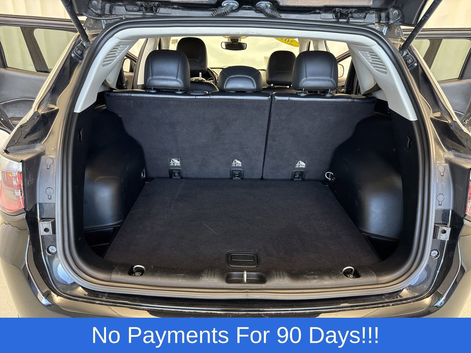 Used 2017 Jeep Compass Latitude image 37