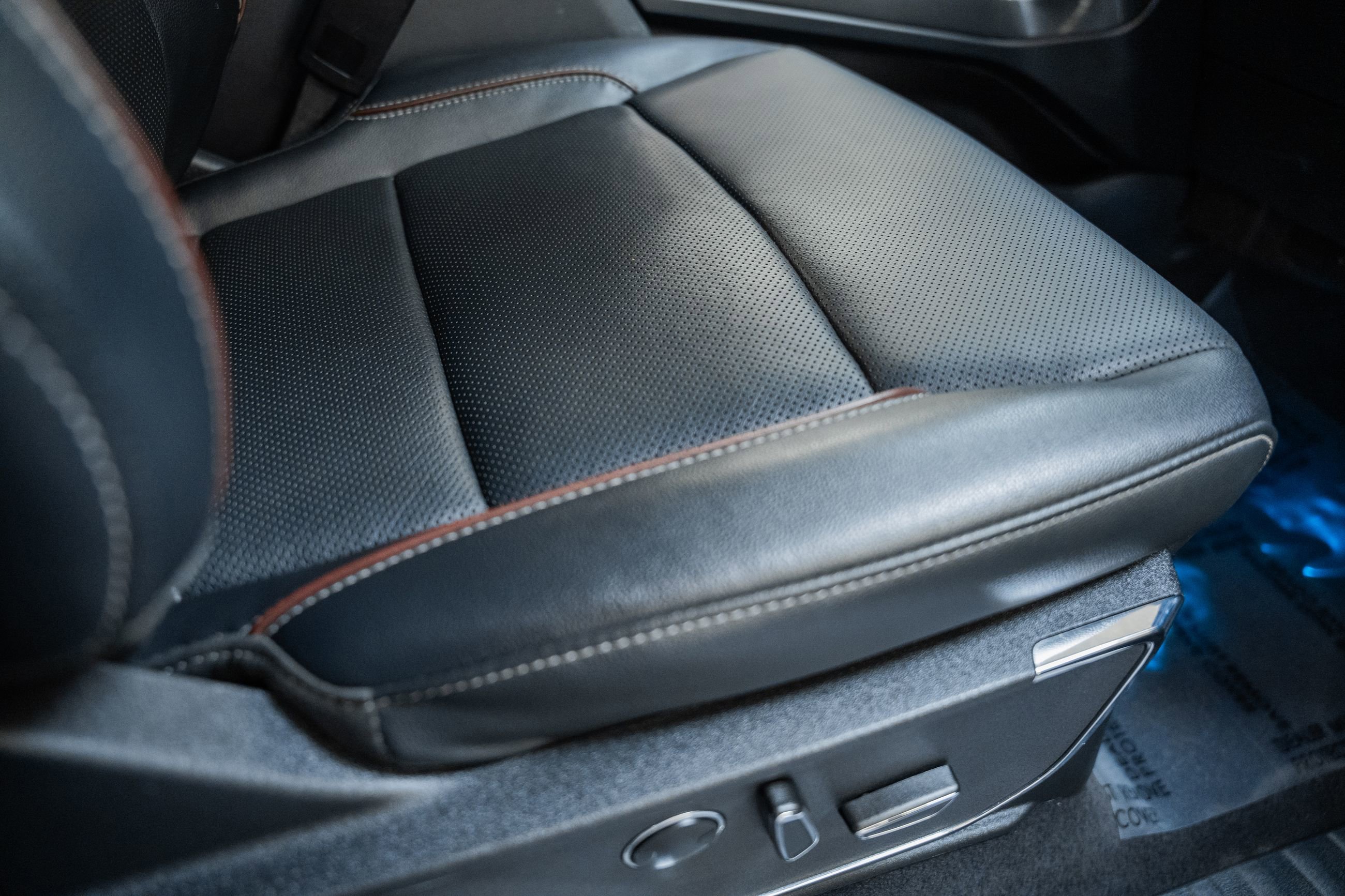 Certified 2023 Ford F150 Lariat w/ Equipment Group 502A High image 39