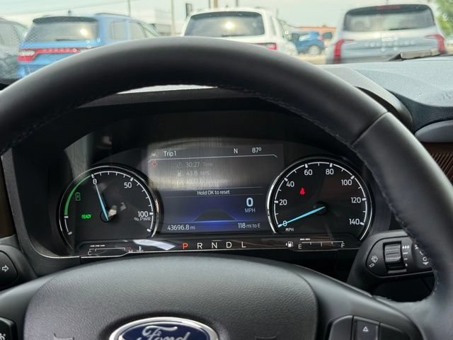 Certified 2024 Ford Maverick Lariat FWD image 8