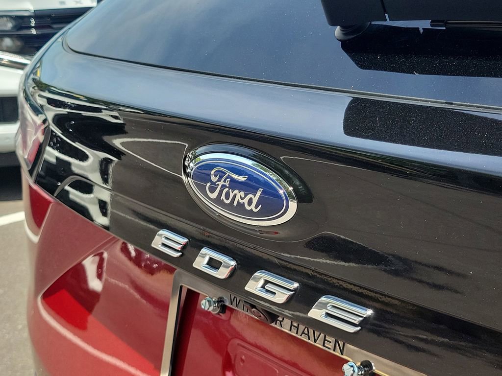 Certified 2022 Ford Edge ST w/ Equipment Group 401A AWD/4WD image 7