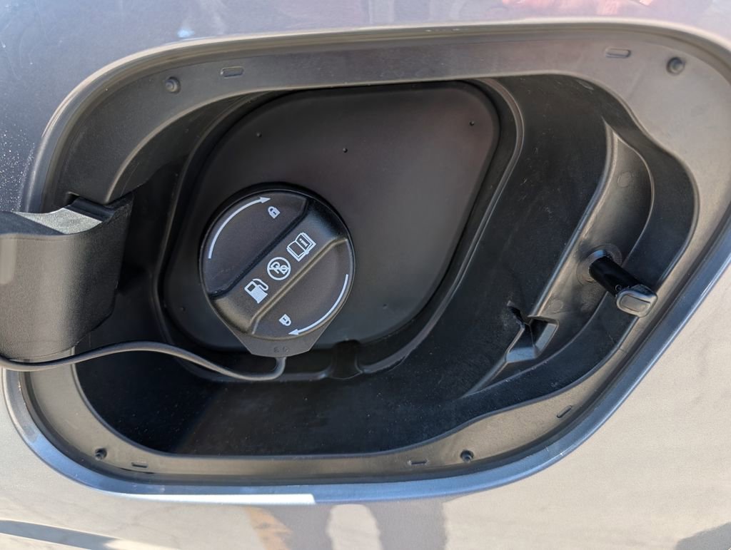 Used 2023 Kia Sportage EX image 32