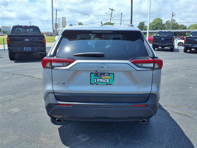 Used 2025 Toyota RAV4 XLE AWD/4WD image 21