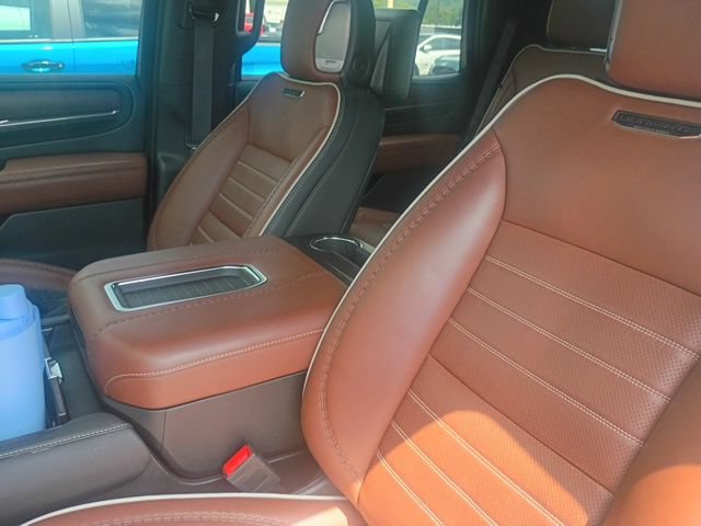 Used 2023 GMC Yukon Denali Ultimate AWD/4WD image 55