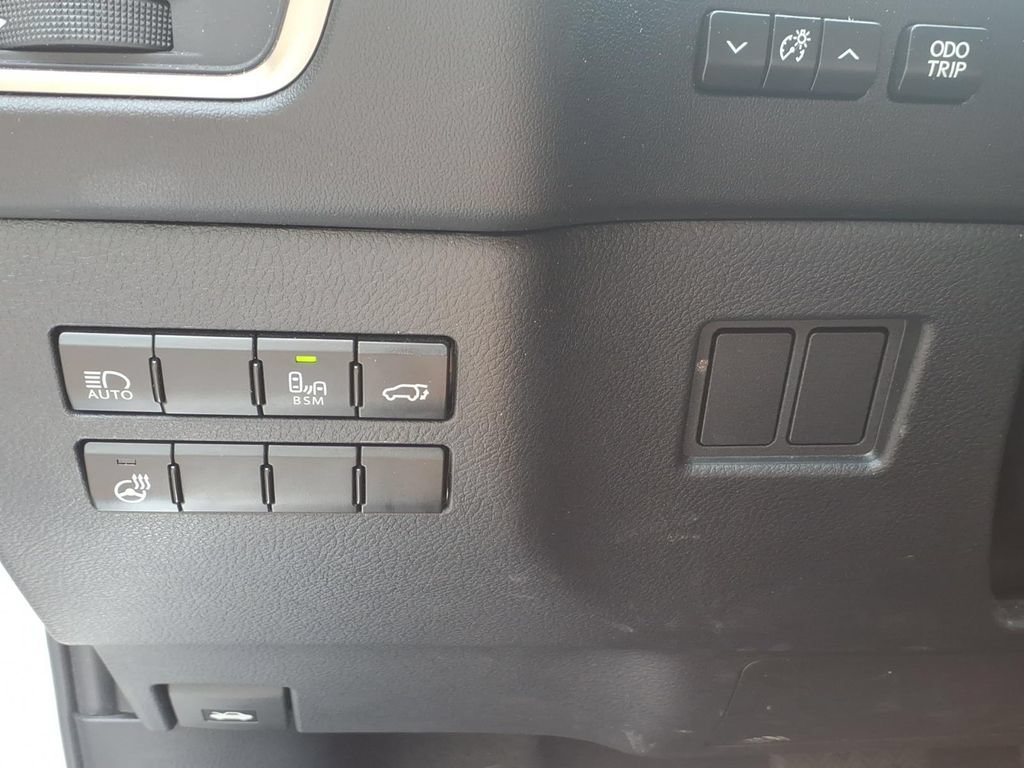 Used 2020 Lexus NX 300h AWD w/ Premium Package image 18