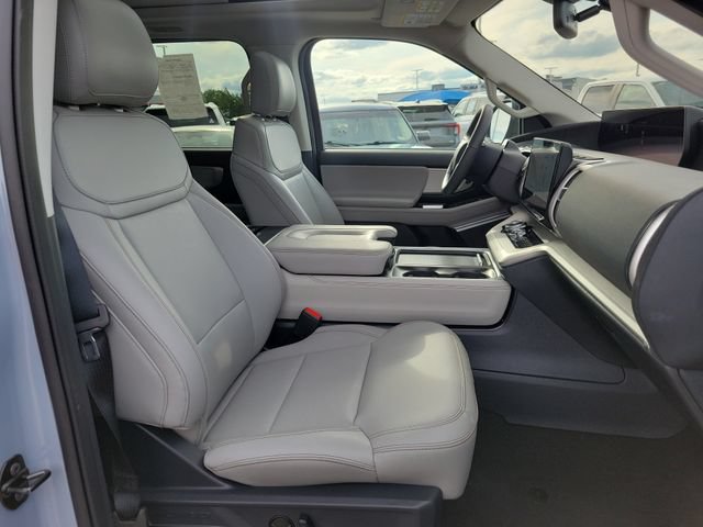 Certified 2025 Ford Expedition Active AWD/4WD image 24
