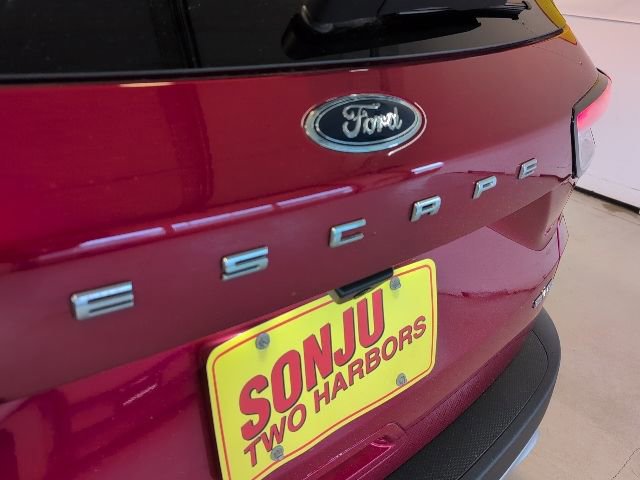 Certified 2021 Ford Escape SEL w/ Technology Package image 33