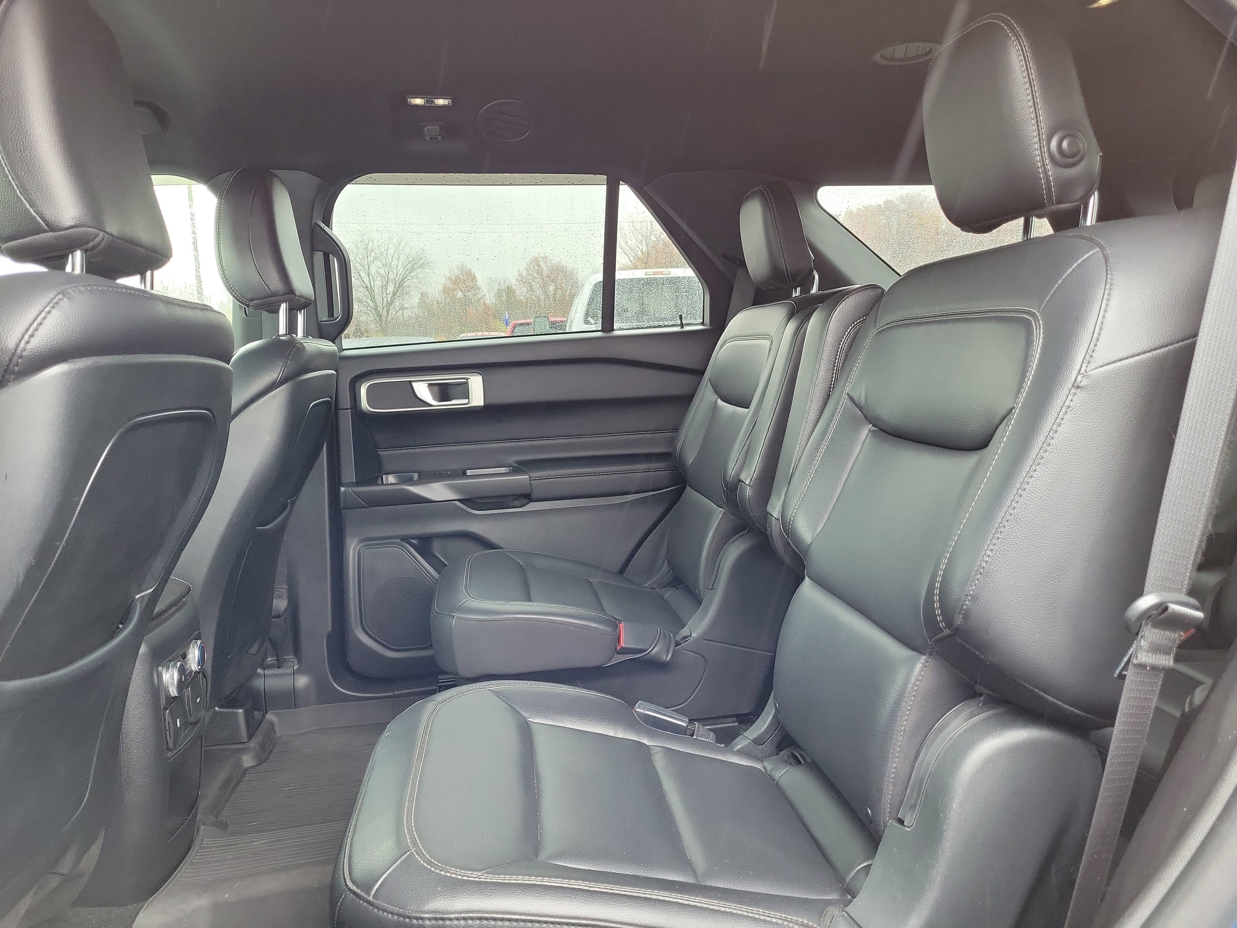 Certified 2020 Ford Explorer XLT w/ Equipment Group 202A image 11