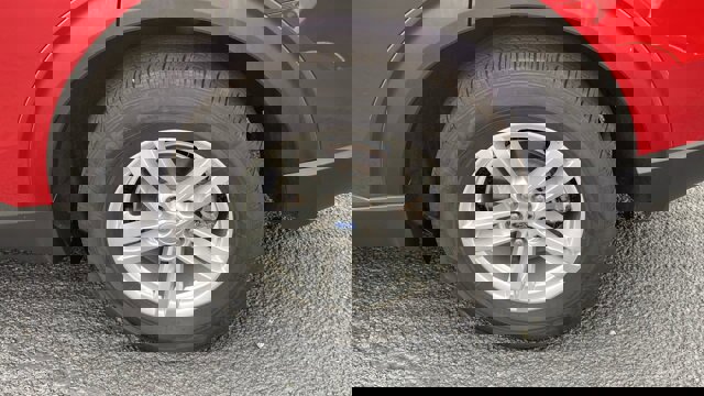 Certified 2022 Ford Explorer XLT w/ Equipment Group 202A image 29