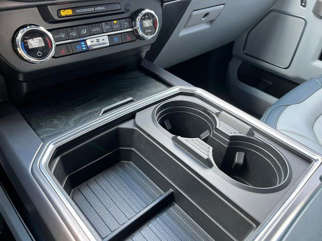 Certified 2022 Ford F450 Limited w/ FX4 Off-Road Package image 39