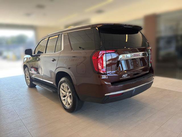 Used 2022 GMC Yukon SLT w/ SLT Premium Package AWD/4WD image 3
