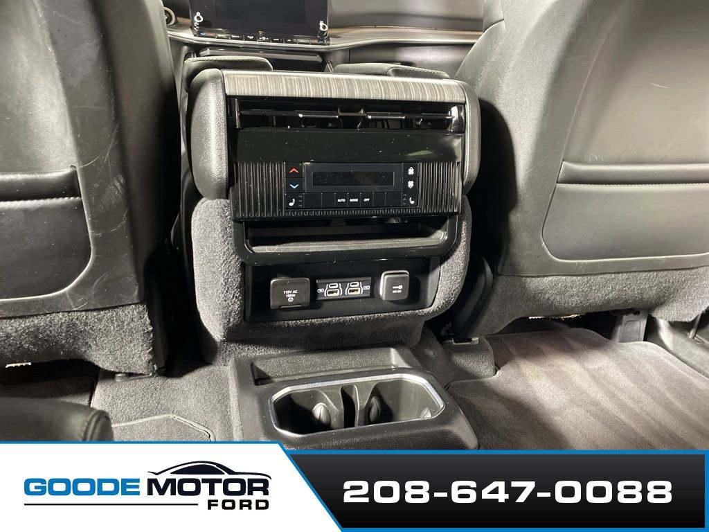Used 2024 Jeep Wagoneer Series III AWD/4WD image 20