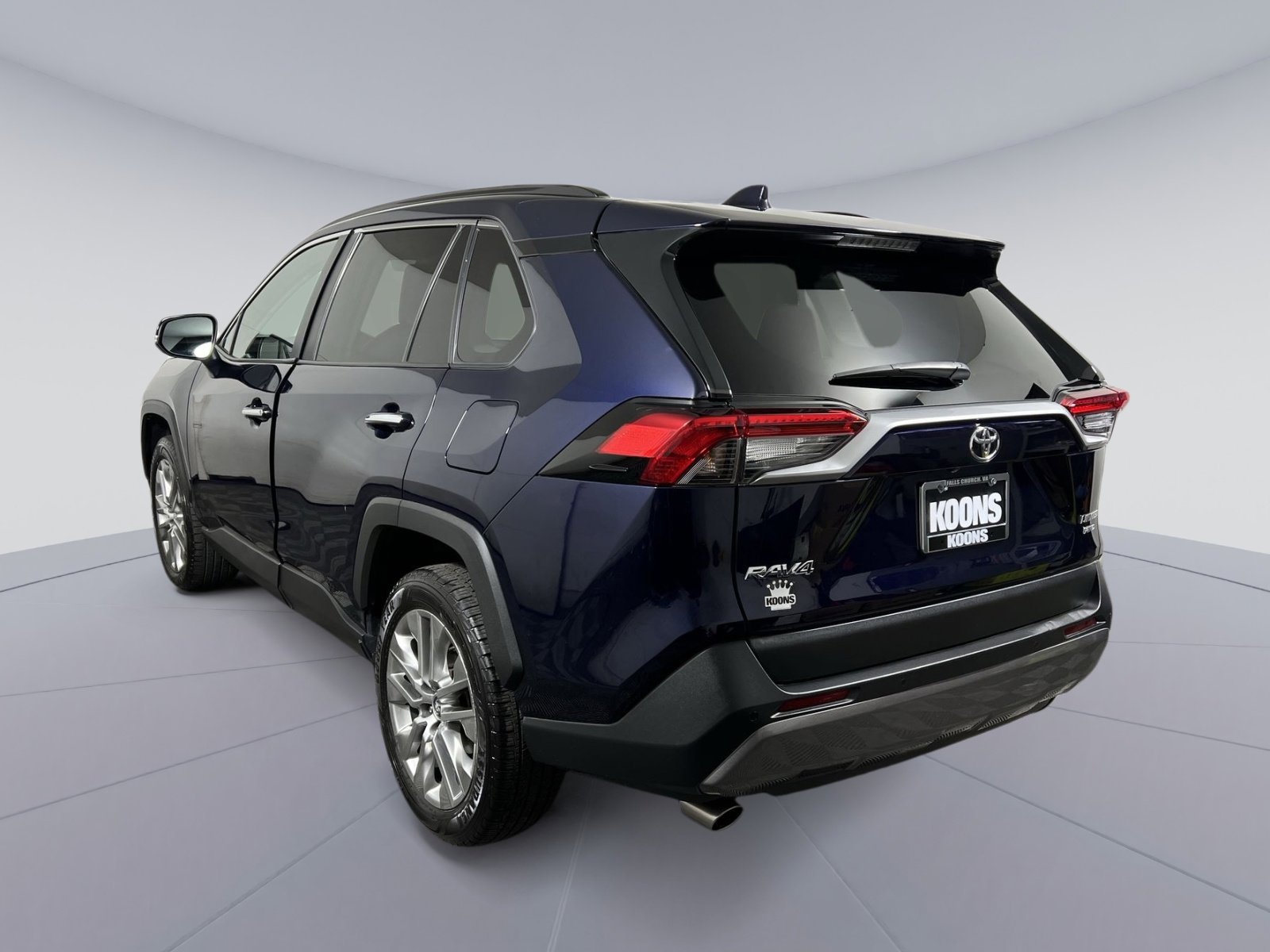 Used 2021 Toyota RAV4 Limited image 4