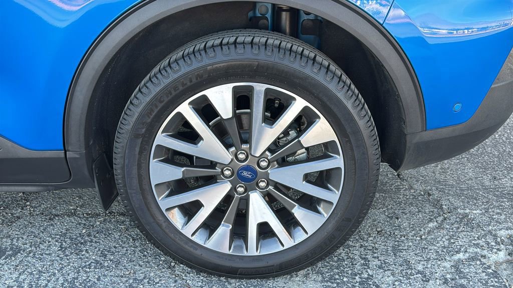 Certified 2020 Ford Escape Titanium AWD/4WD image 8