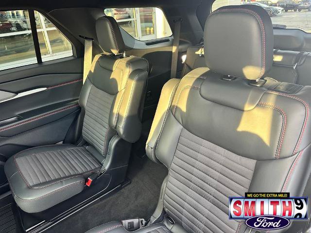 Certified 2026 Ford Explorer ST-Line w/ ST-Line Street Pack AWD/4WD image 18