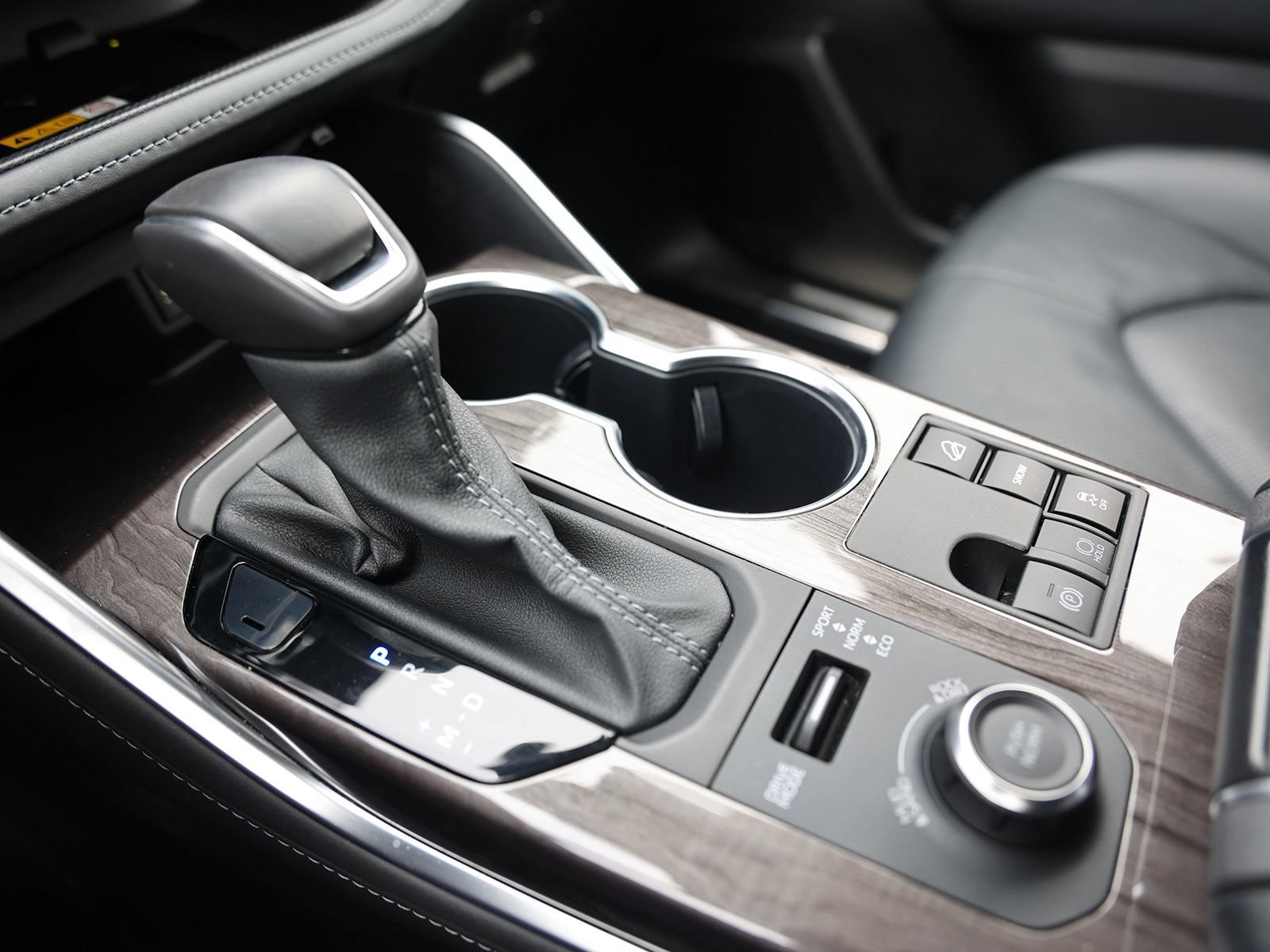 Used 2023 Toyota Highlander Platinum AWD/4WD image 34