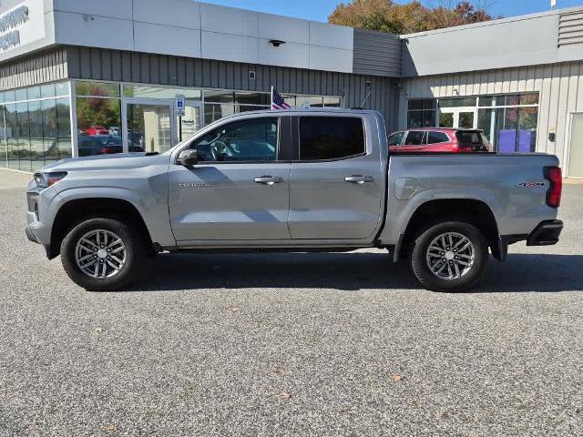 Used 2024 Chevrolet Colorado LT w/ LT Convenience Package II AWD/4WD image 5