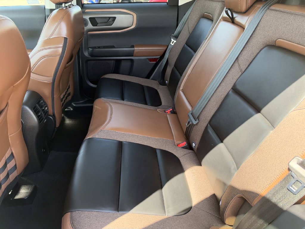 Certified 2025 Ford Bronco Sport Outer Banks w/ Outer Banks Tech Package+ AWD/4WD image 19