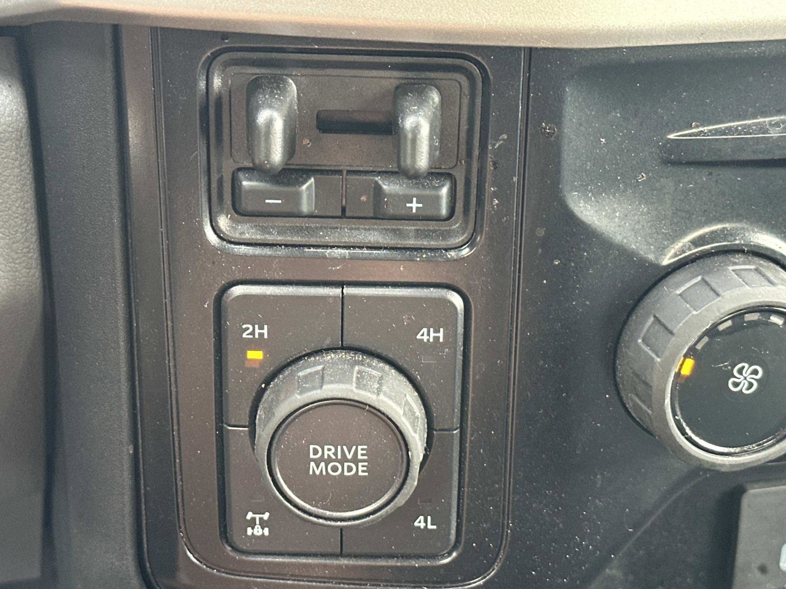 Certified 2025 Ford F250 XLT w/ FX4 Off-Road Package image 21