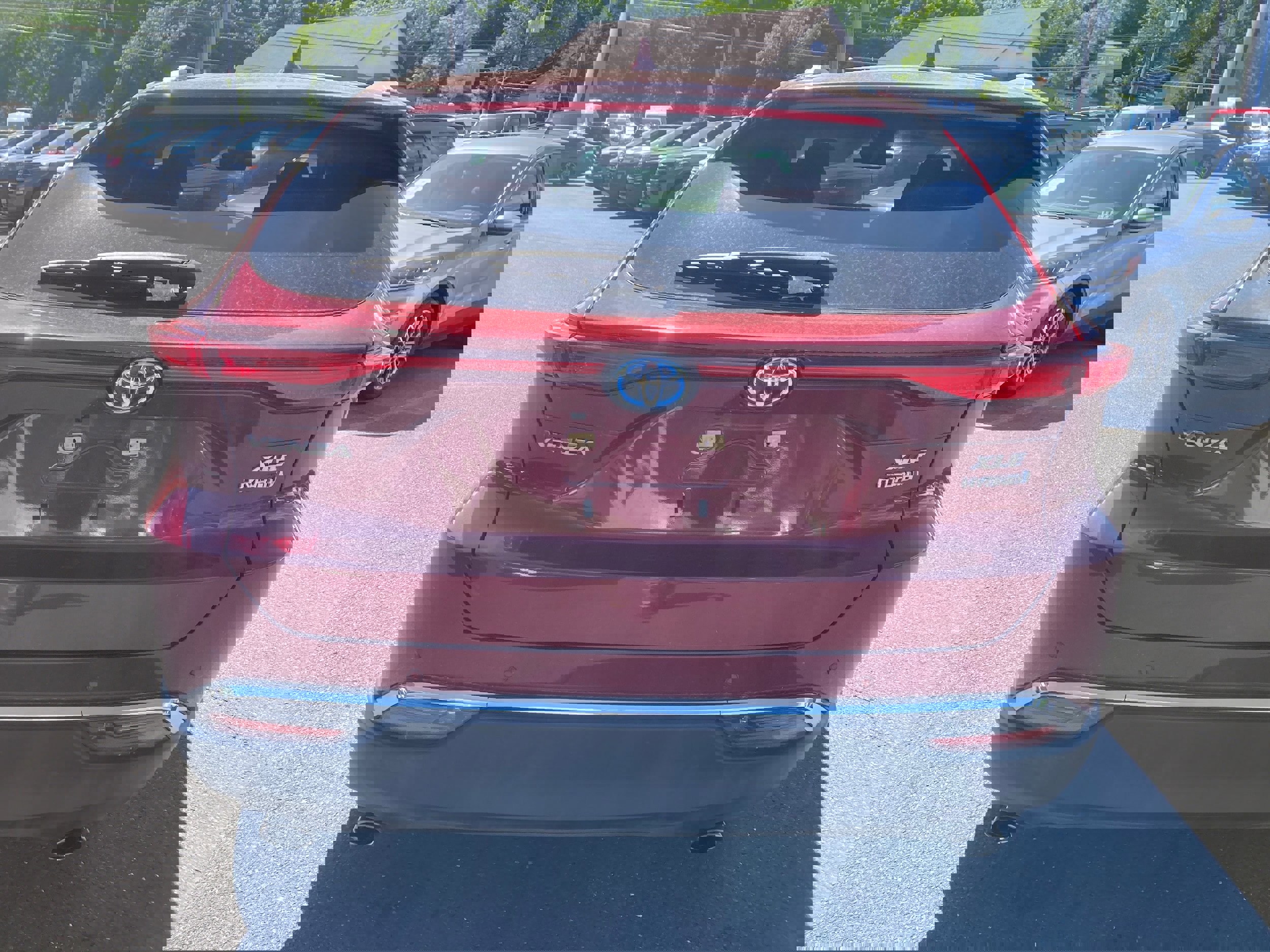 Used 2021 Toyota Venza XLE w/ Softex Package image 4