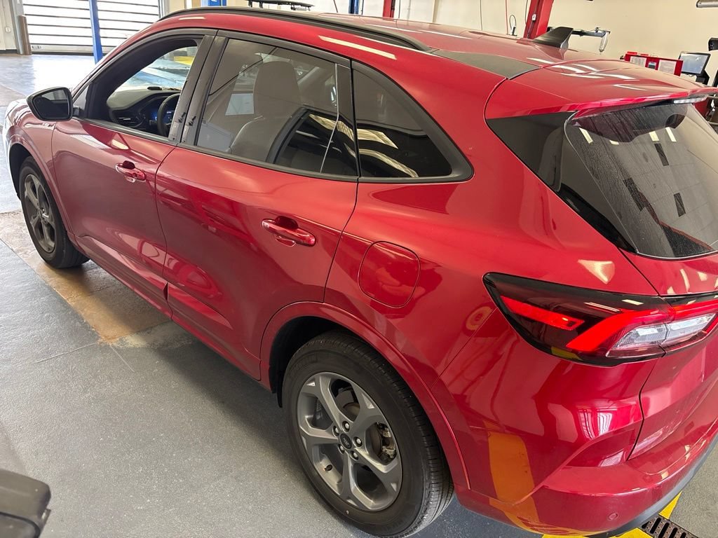Certified 2023 Ford Escape ST-Line w/ Tech Pack #1 AWD/4WD image 7