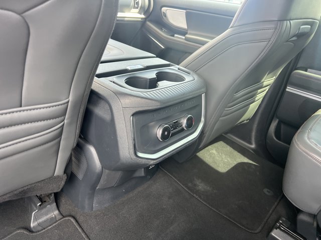 Certified 2025 Ford Expedition Active image 16