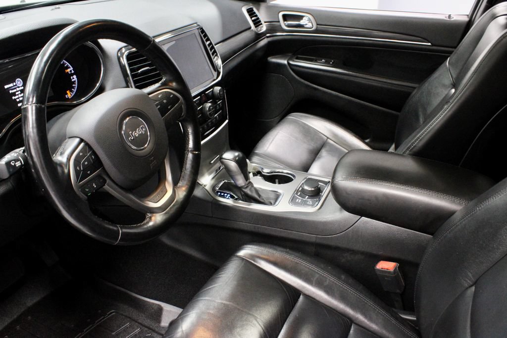 Used 2021 Jeep Grand Cherokee Limited AWD/4WD image 22