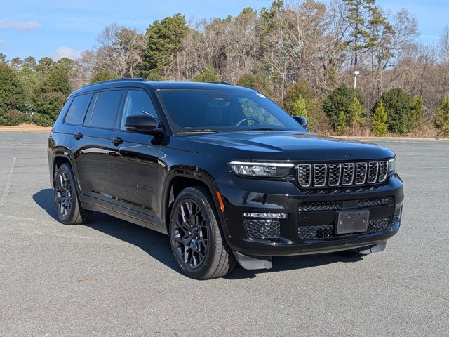 Used 2023 Jeep Grand Cherokee L Summit w/ High Altitude Package image 7