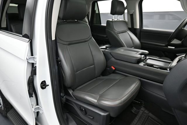 Certified 2025 Ford Expedition Active AWD/4WD image 32