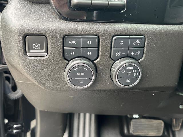 Used 2024 Chevrolet Silverado 2500 High Country w/ High Country Premium Package image 17