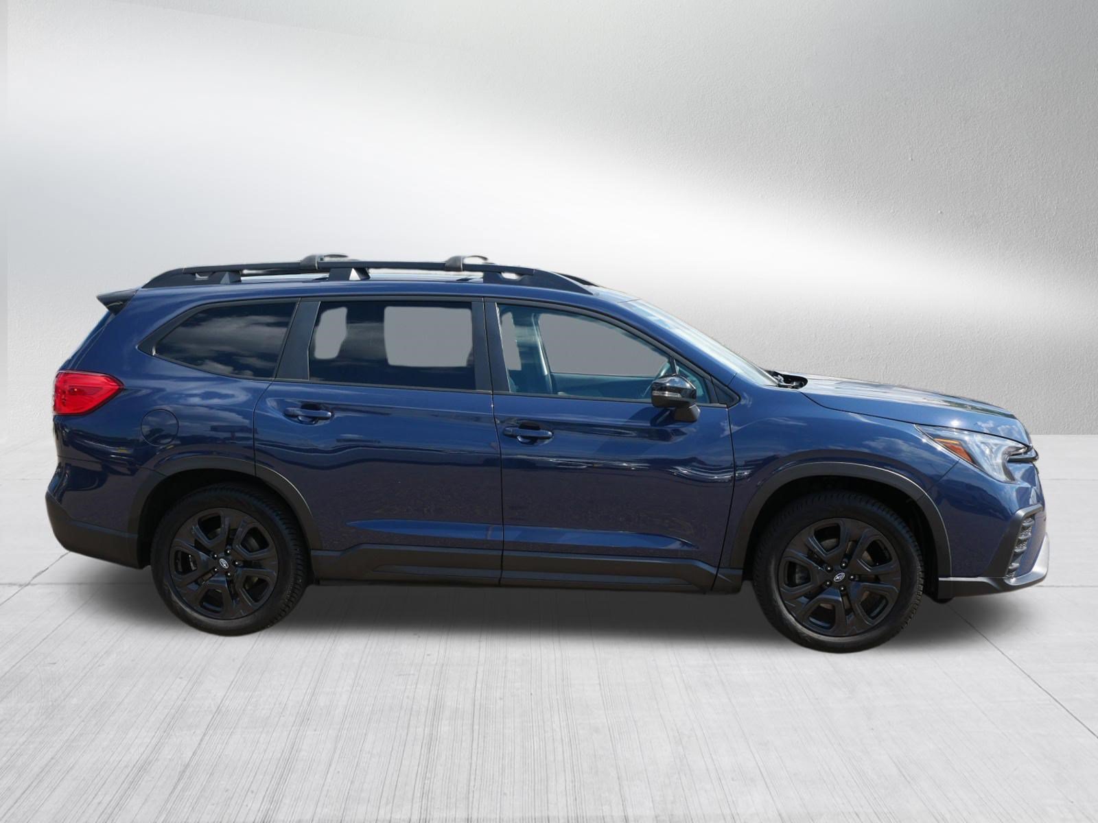 Used 2023 Subaru Ascent Onyx Edition AWD/4WD image 8
