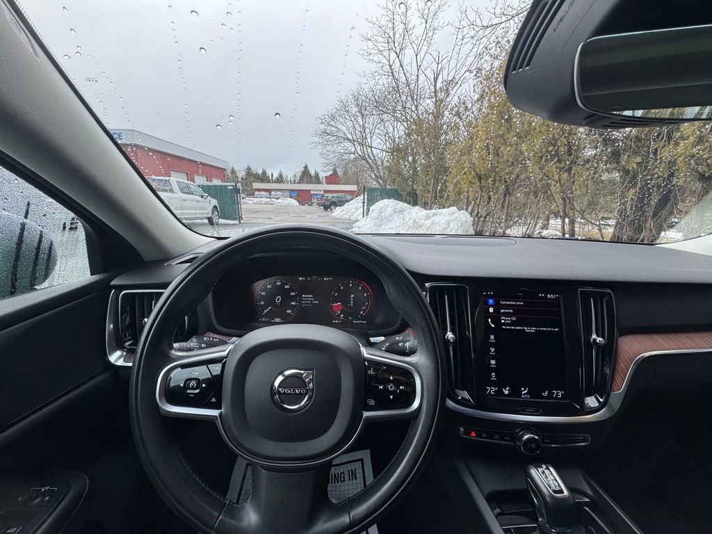 Used 2021 Volvo S60 T5 Momentum image 15