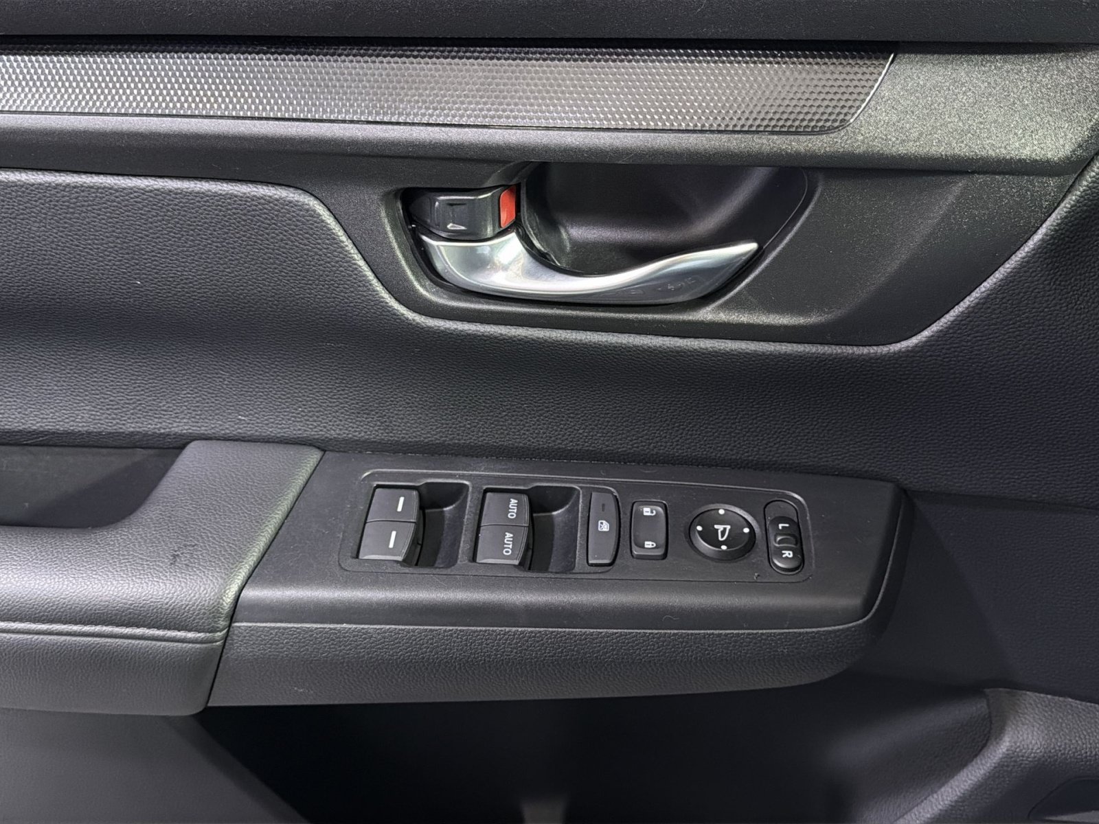 Used 2025 Honda CR-V EX image 33