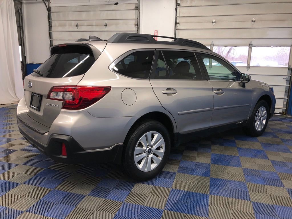Used 2019 Subaru Outback 2.5i Premium image 5