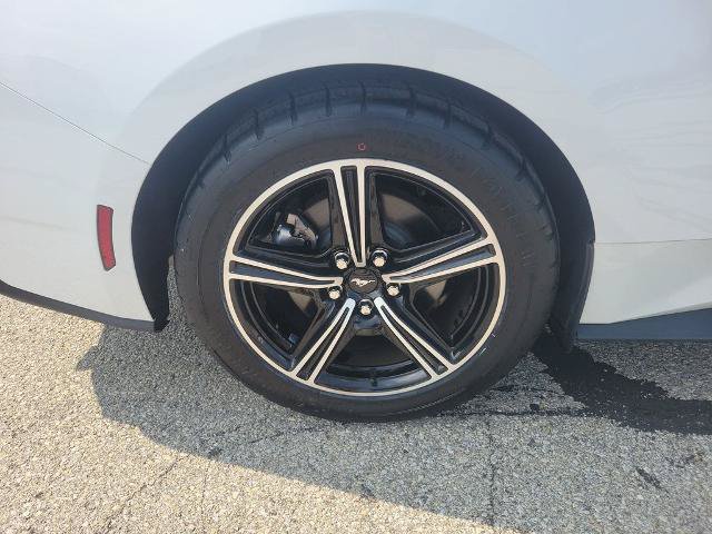 Certified 2024 Ford Mustang Coupe RWD image 7