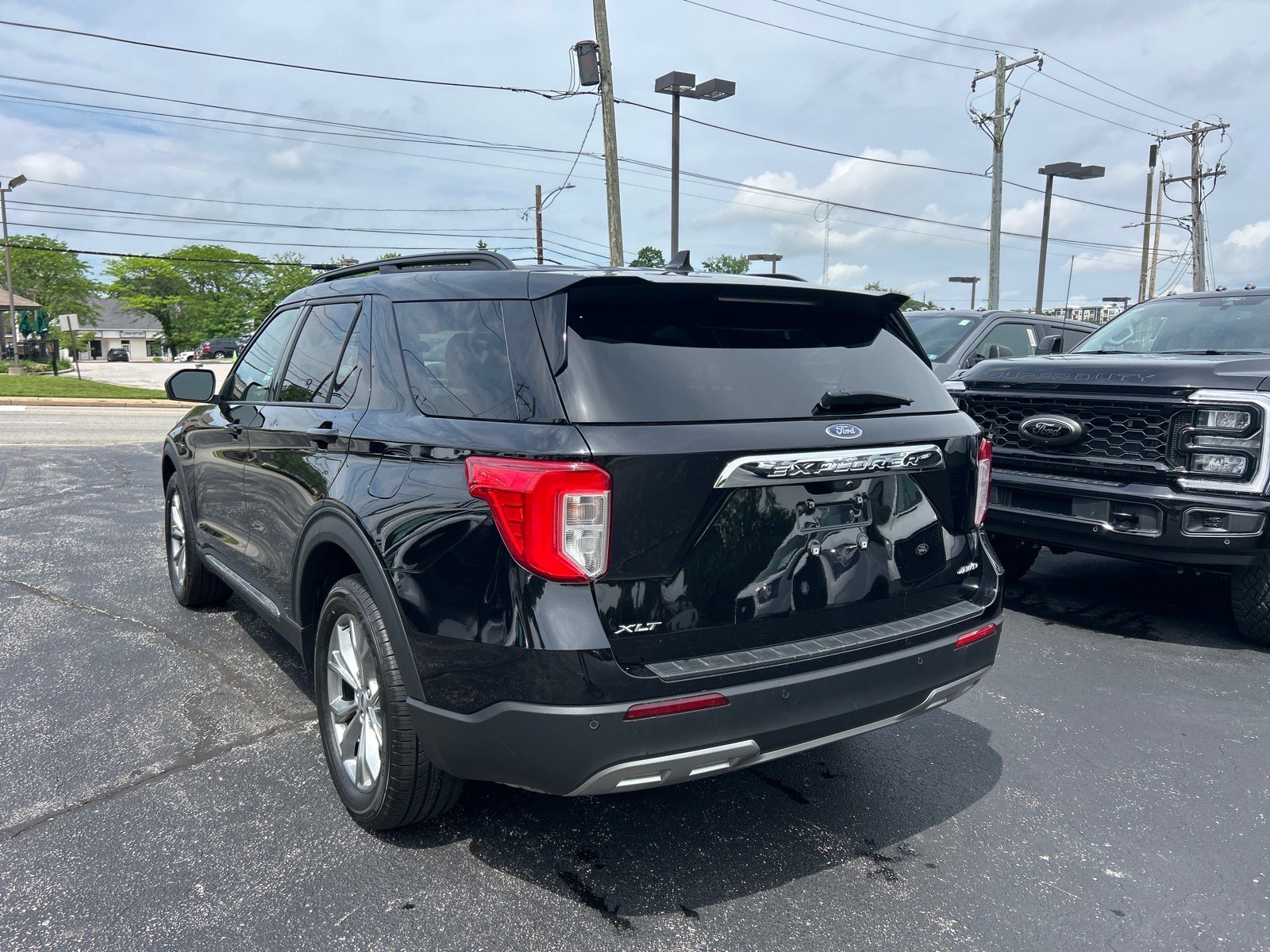Certified 2023 Ford Explorer XLT w/ Equipment Group 202A AWD/4WD image 13