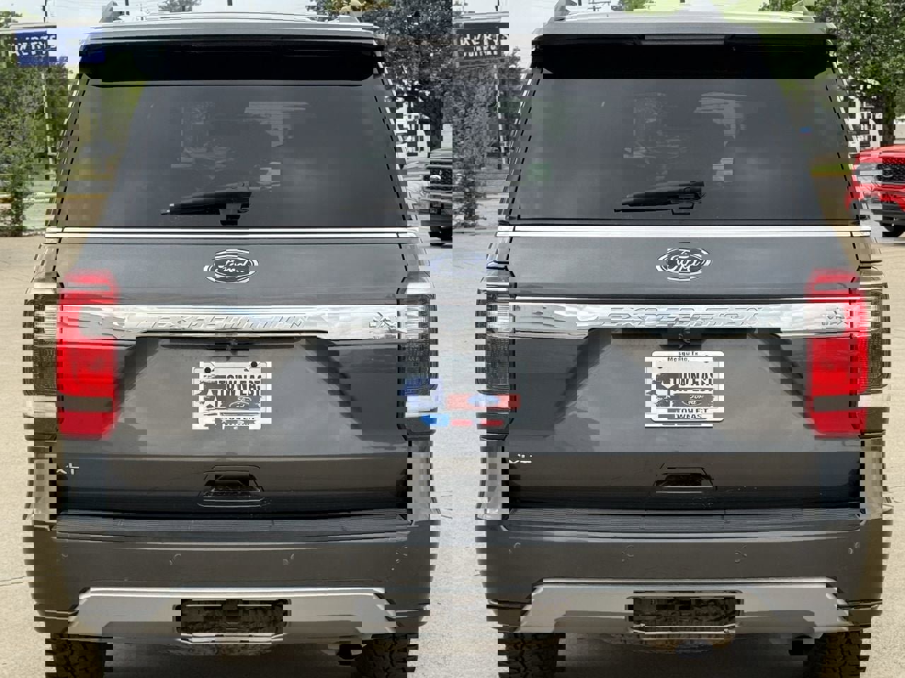 Certified 2021 Ford Expedition Max XLT image 6