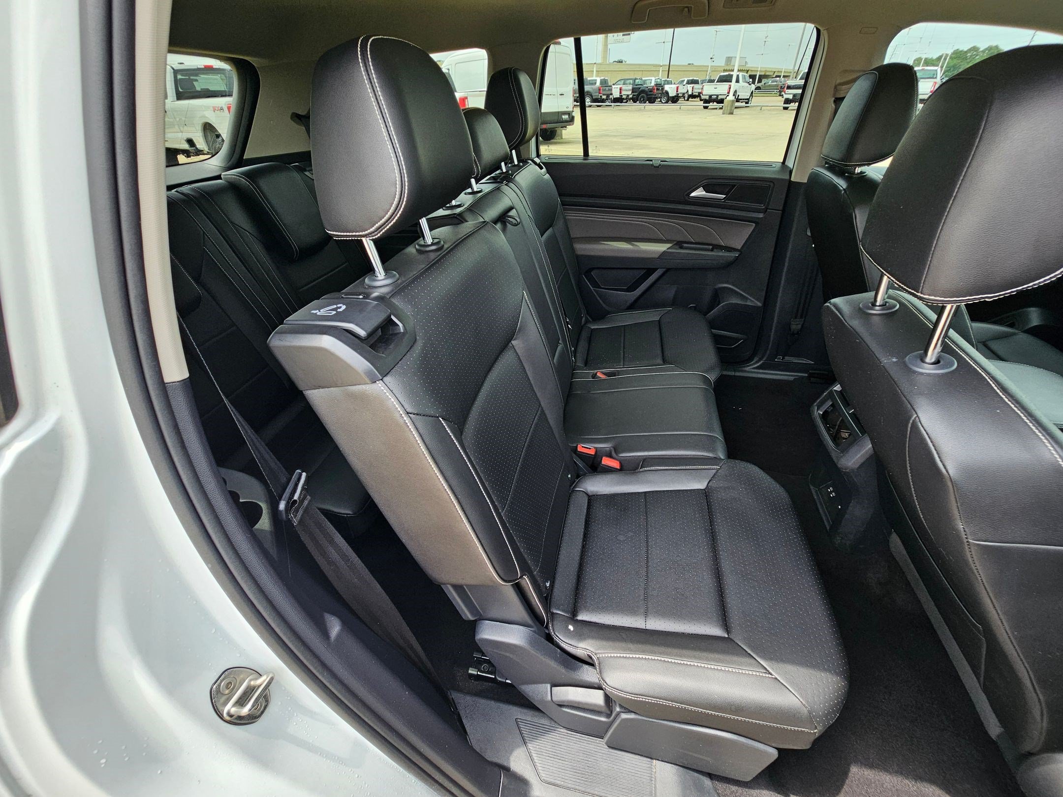 Used 2023 Volkswagen Atlas SE w/ Panoramic Sunroof Package FWD image 31