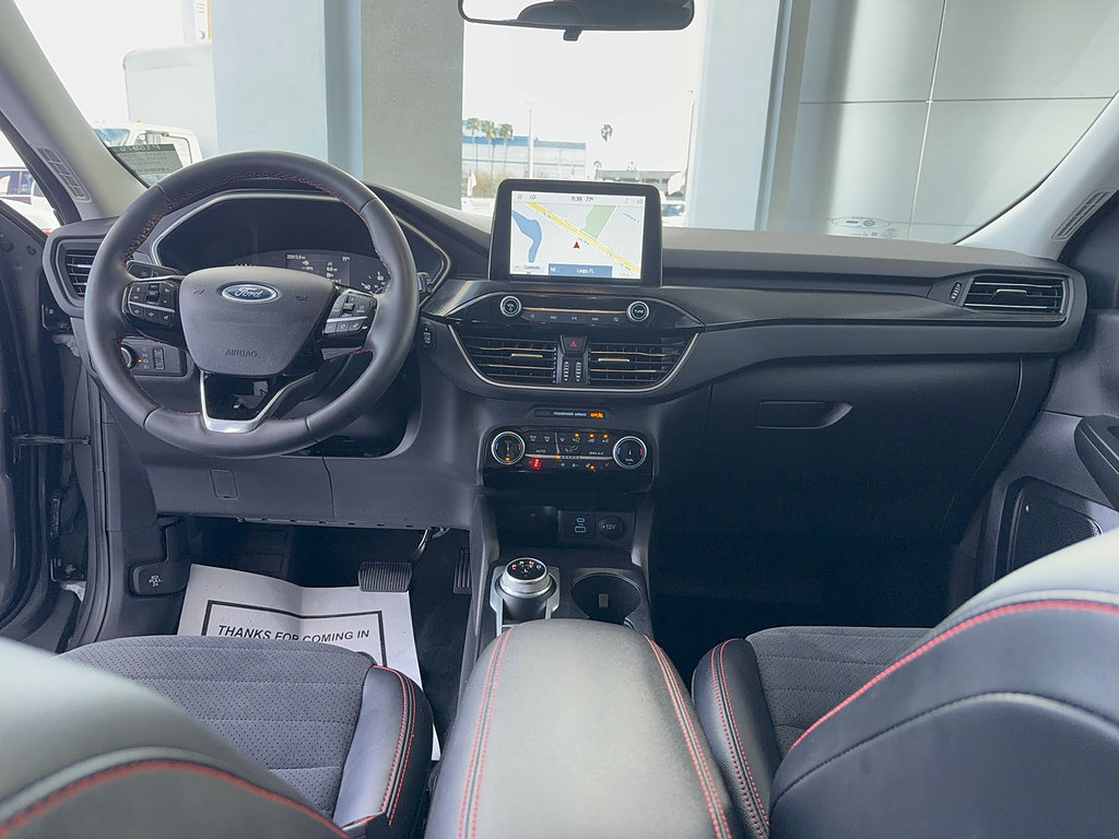 Certified 2022 Ford Escape SEL w/ SEL Stealth AWD Package image 30
