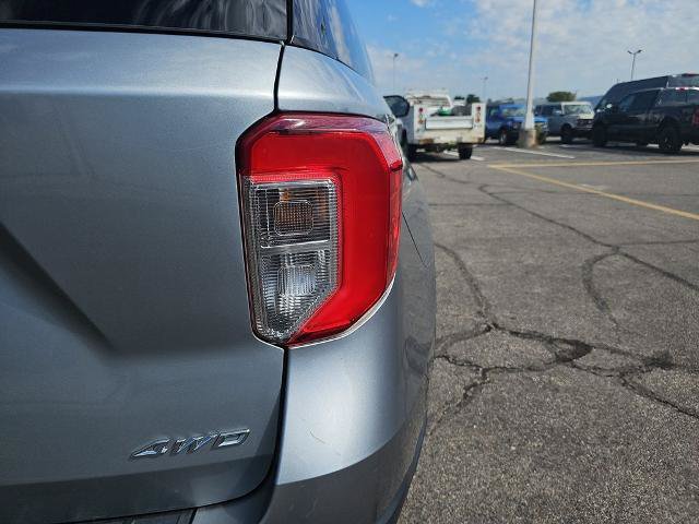 Certified 2023 Ford Explorer XLT w/ Equipment Group 202A AWD/4WD image 33