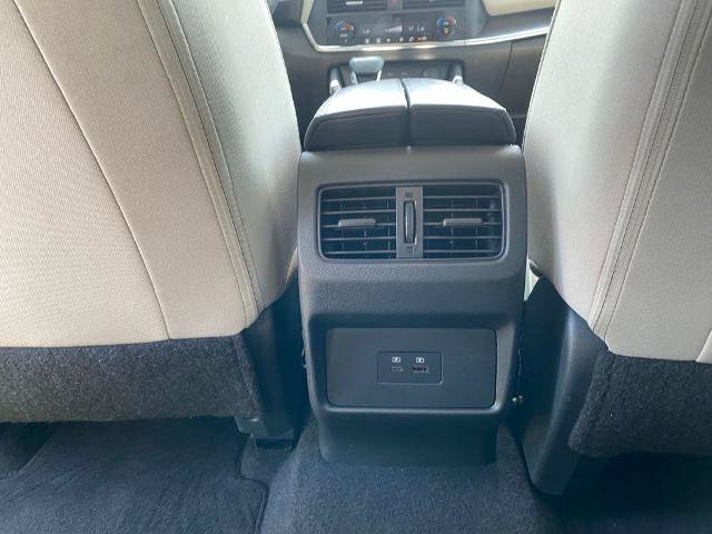 Used 2023 Nissan Rogue SV FWD image 31