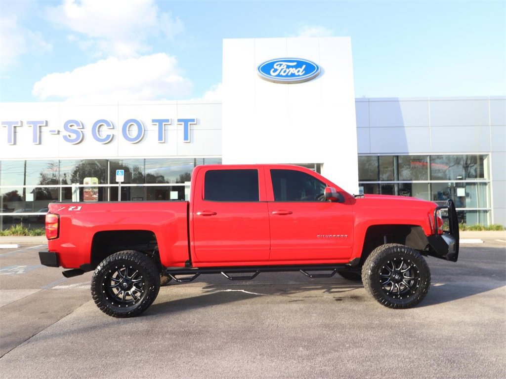Used 2018 Chevrolet Silverado 1500 LT w/ All Star Edition image 6
