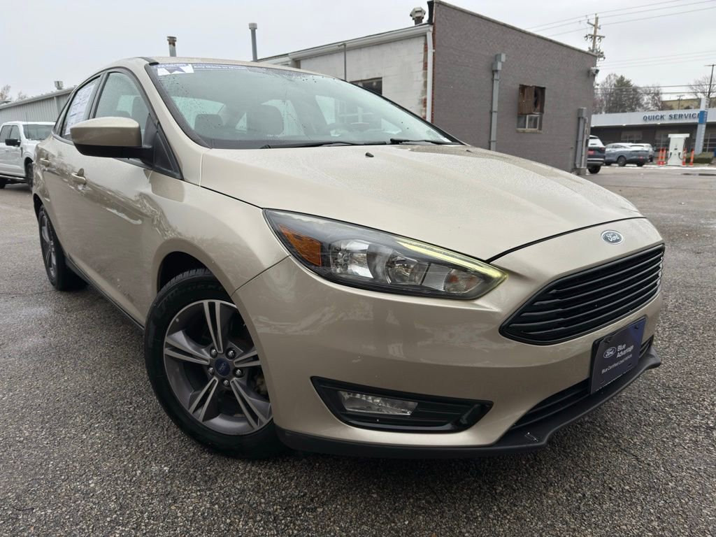Certified 2018 Ford Focus SE w/ SE Appearance Package