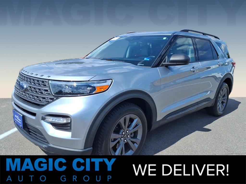Certified 2021 Ford Explorer XLT w/ Equipment Group 202A AWD/4WD image 1