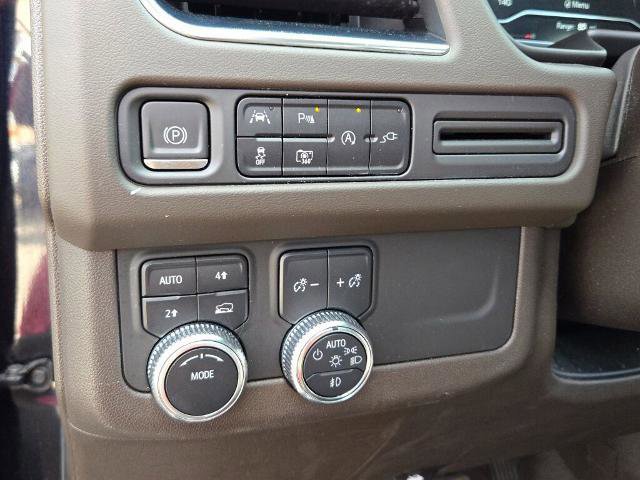 Used 2022 GMC Yukon SLT w/ SLT Premium Package image 28