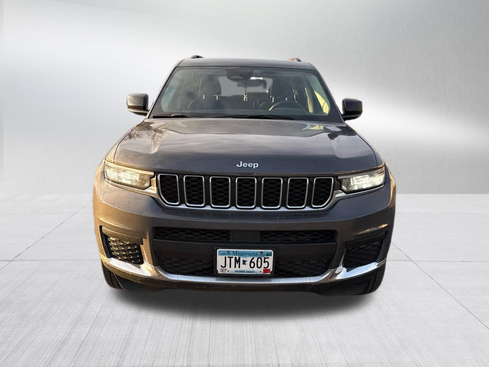 Used 2023 Jeep Grand Cherokee L Laredo image 12