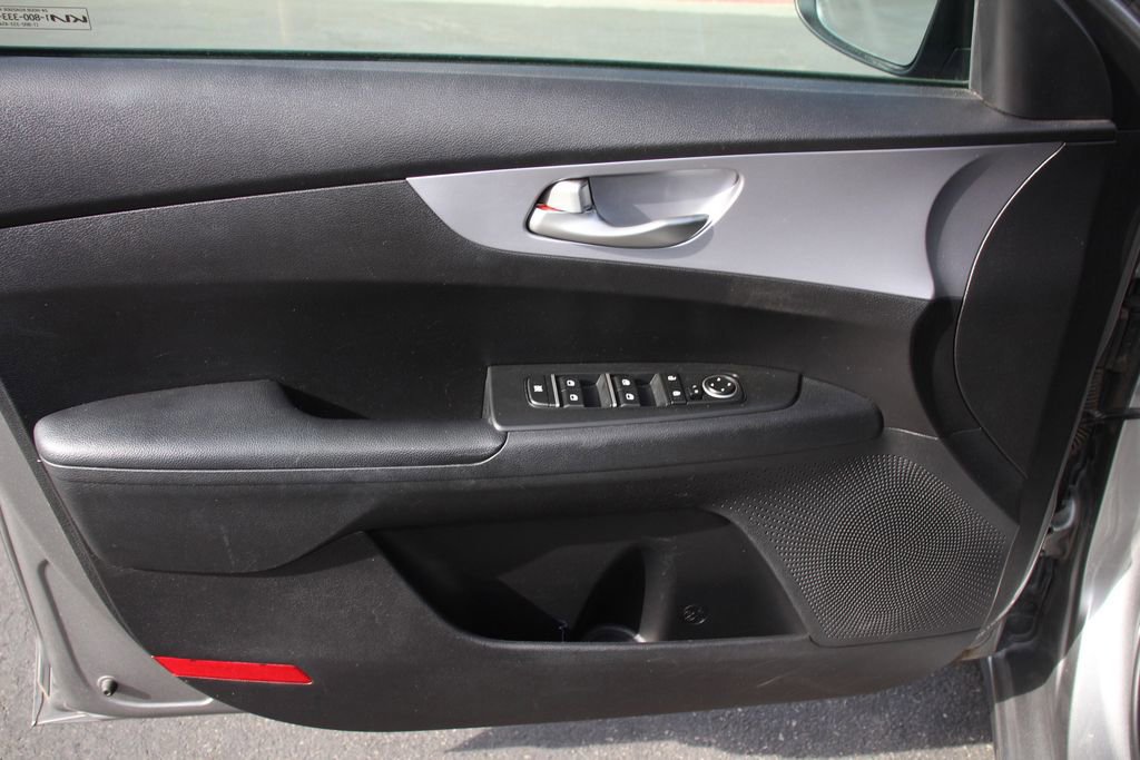Used 2022 Kia Forte LXS FWD image 23